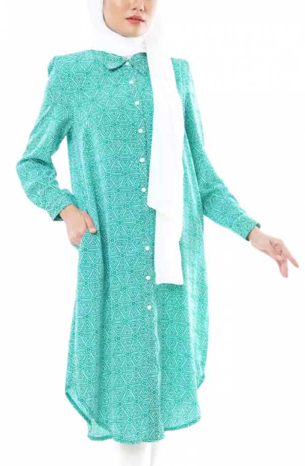 Tunik dengan potongan asymmetrical dan motif geometris